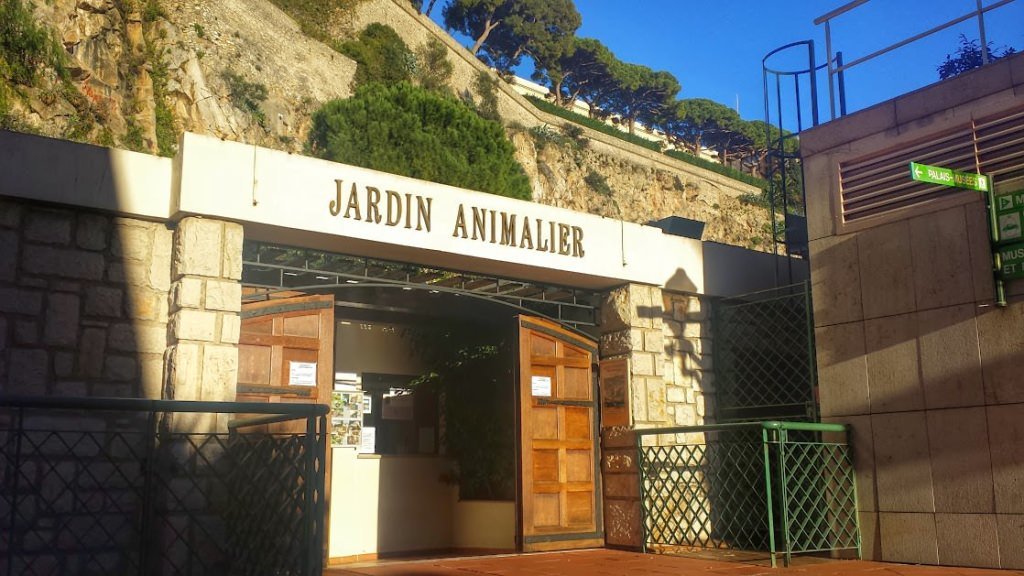 Wejście do ogrodu zoologicznego w Monako (Jardin Animalier)