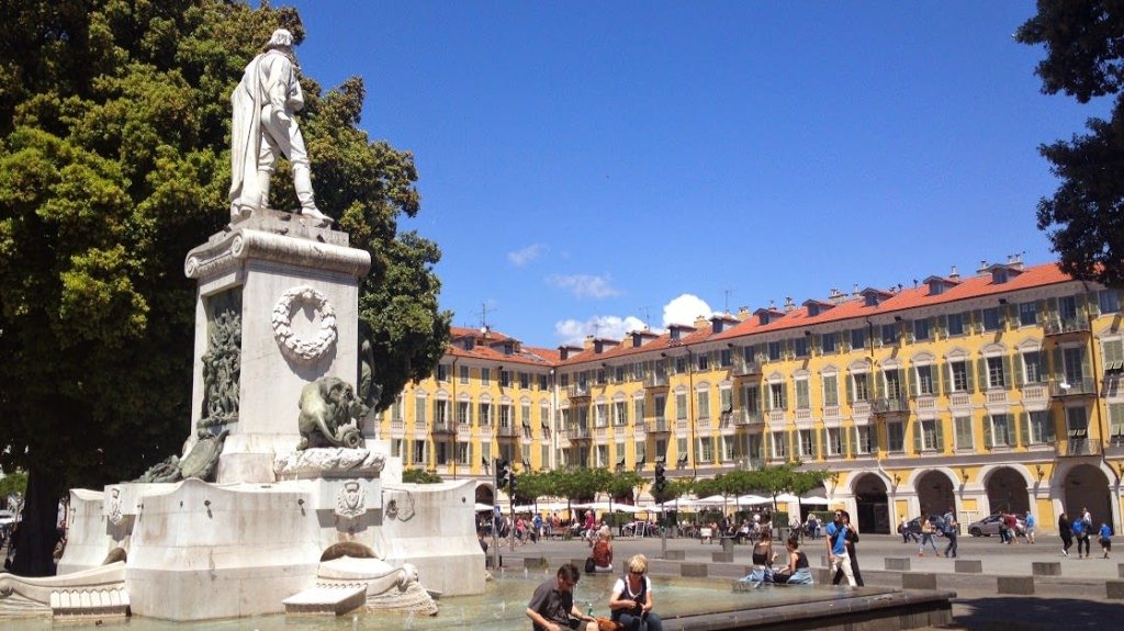 Plac Garibaldiego, Nicea