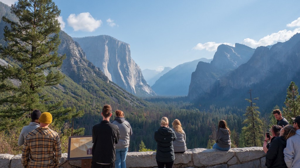 Widok z Tunnel View na Park Narodowy Yosemite, Kalifornia