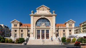 Gare du Sud, hala z jedzeniem w Nicei