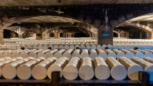 Dojrzewalnia sera Roquefort w Roquefort-sur-Soulzon