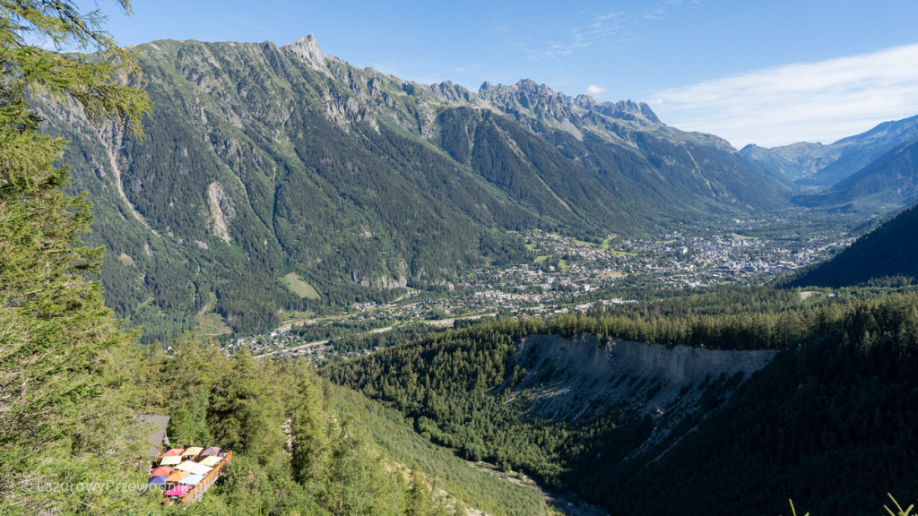 Dolina Chamonix z okolic lodowca Bossons