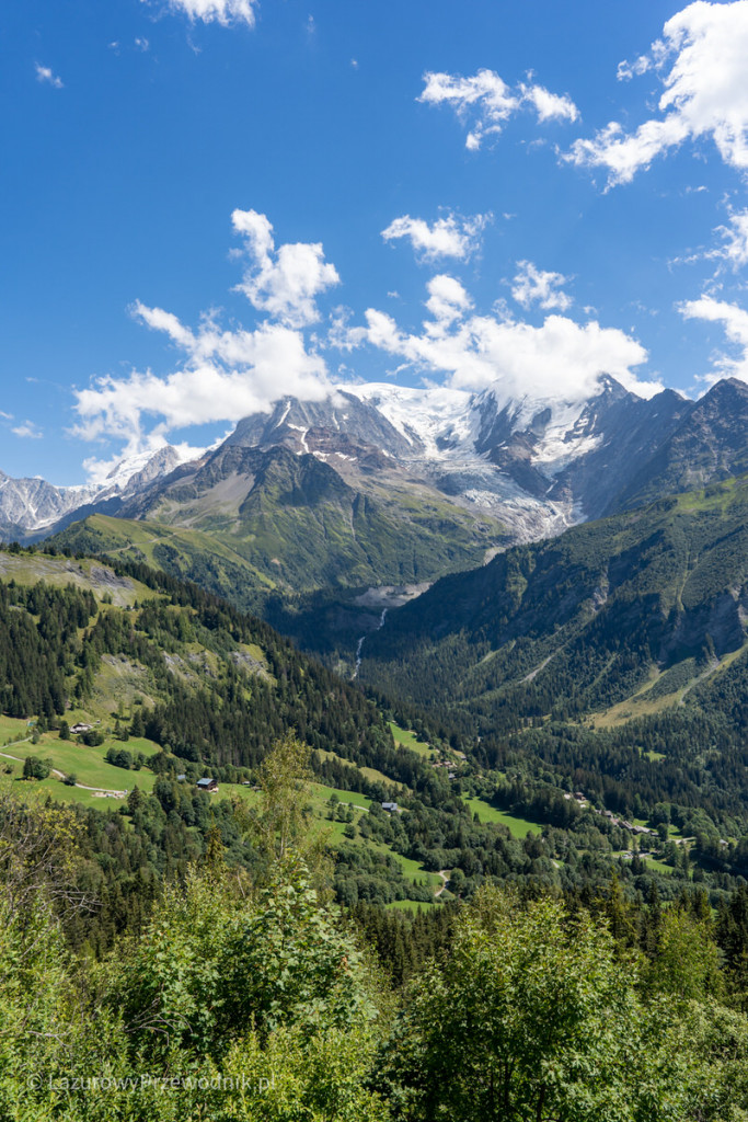 Widok z tramwaju na Mont Blanc