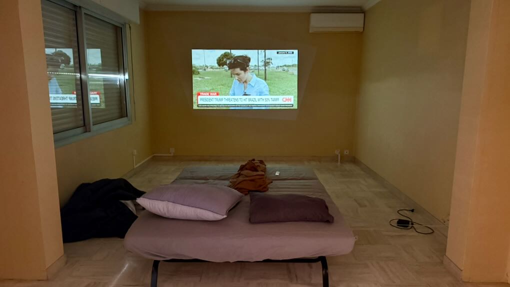 Pierwsza noc na swoim, jeszcze przed remontem.